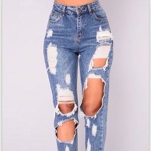 NWT fashionova boyfriend jeans too small on me